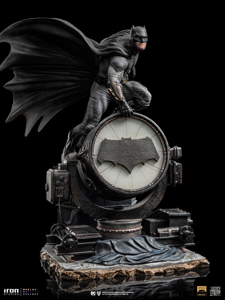 Zack Snyder's Justice League Deluxe Art Scale Statue 1/10 Batman on Batsignal 28 cm